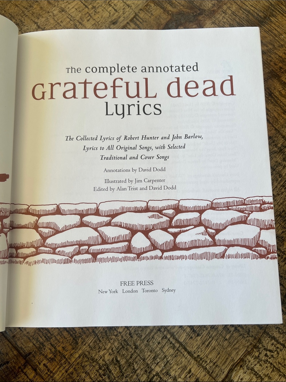 free press Grateful Dead Lyrics Book with Blue, Red, White Artwork - Picture 6 of 11